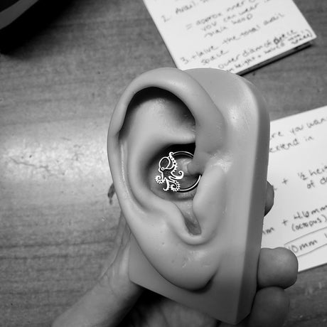 How do I measure my daith piercing? - Metal Lotus