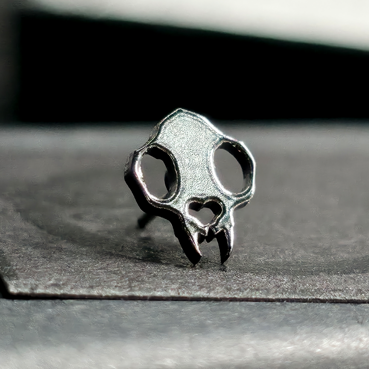 cat skull silhouette nose stud