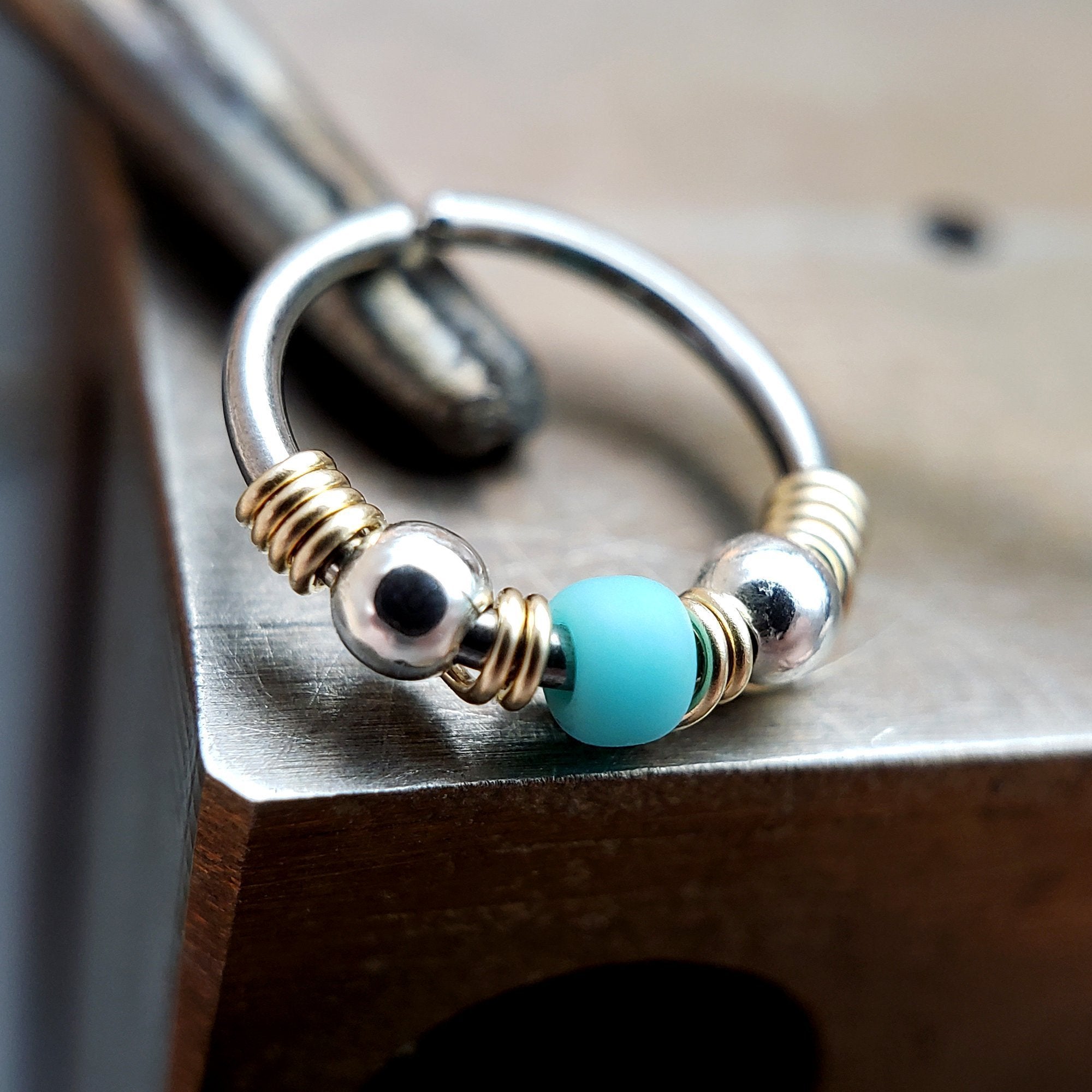 Arizona - Turquoise & Silver Nose Ring Hoop - Metal Lotus