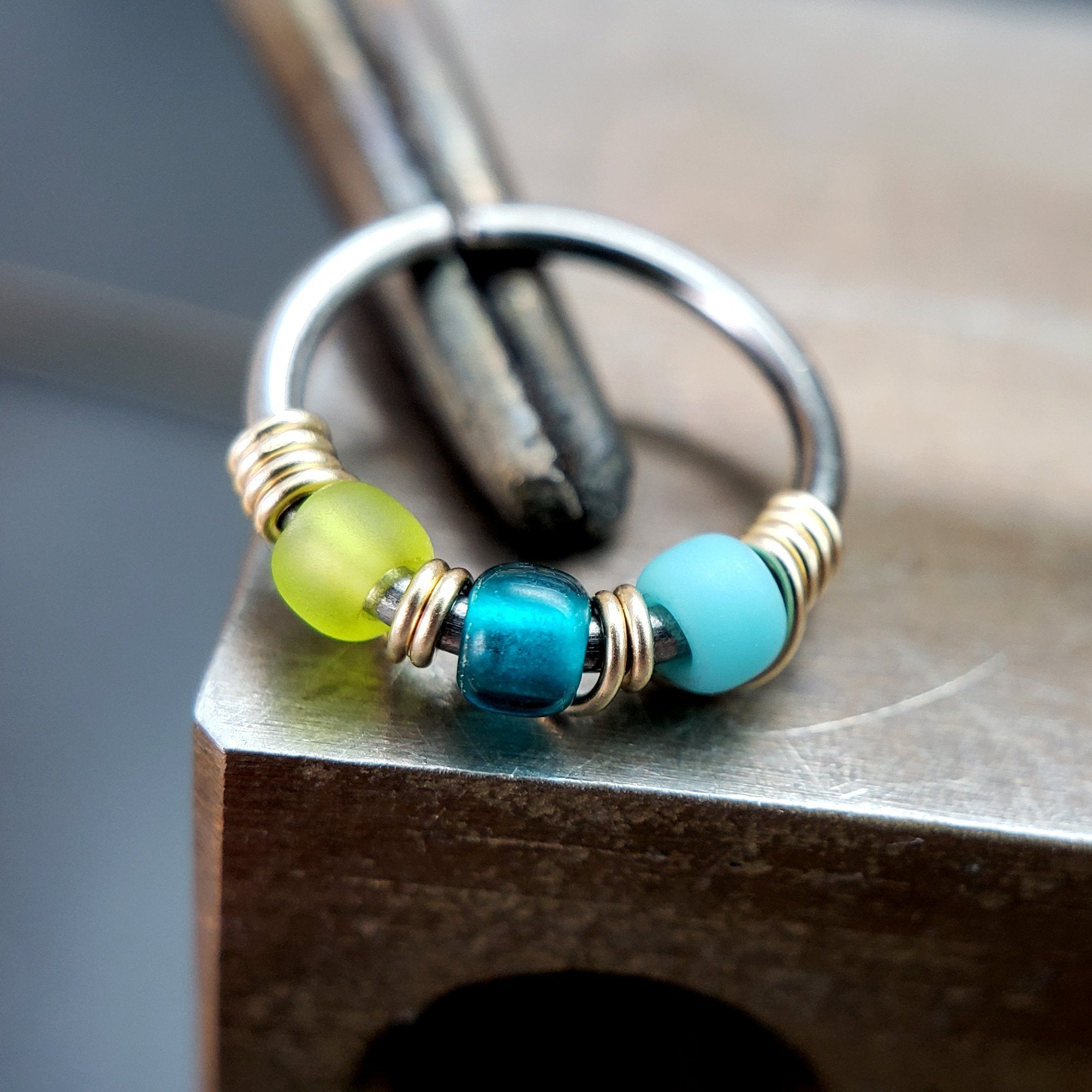 Mountain Spring - Green & Blue Nose Ring Hoop - Metal Lotus