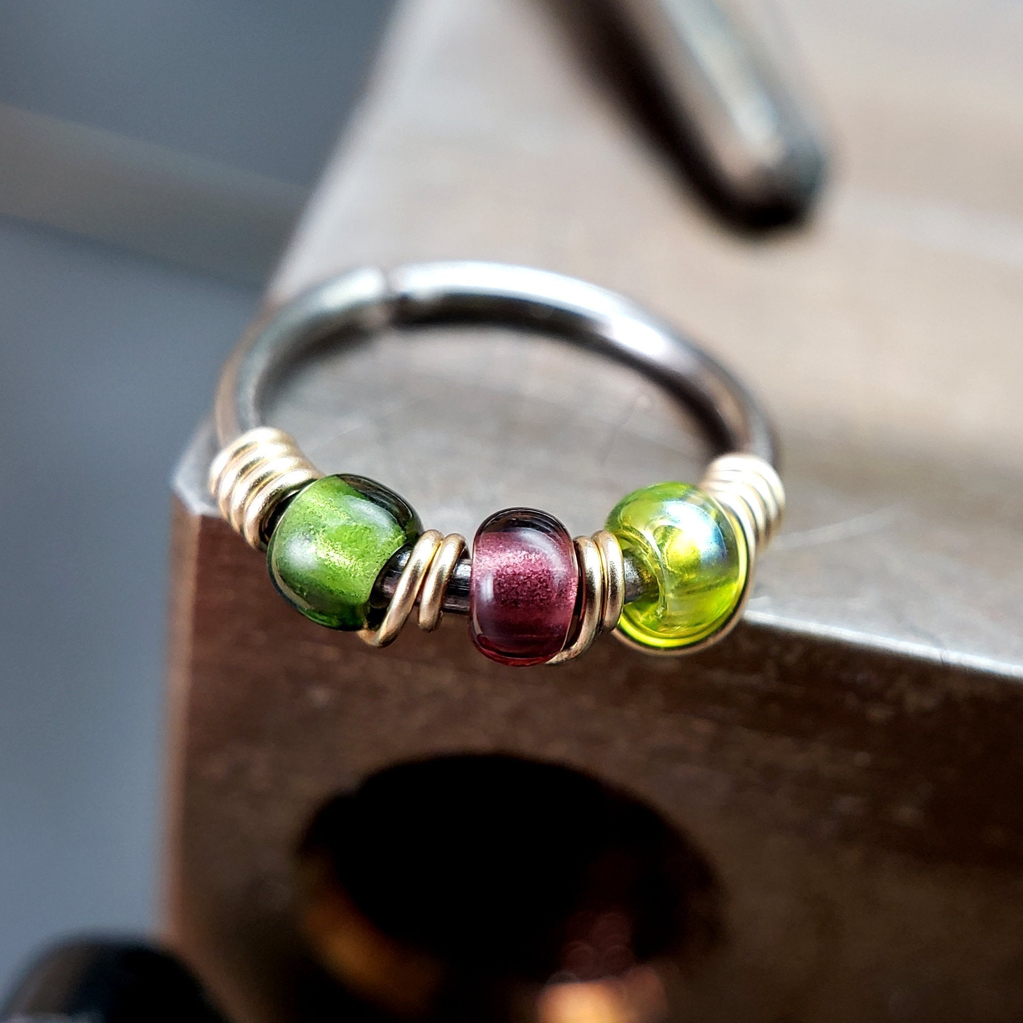 Sour Grapes - Green & Purple Nose Ring Hoop - Metal Lotus