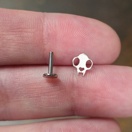 cat skull stud with labret backing