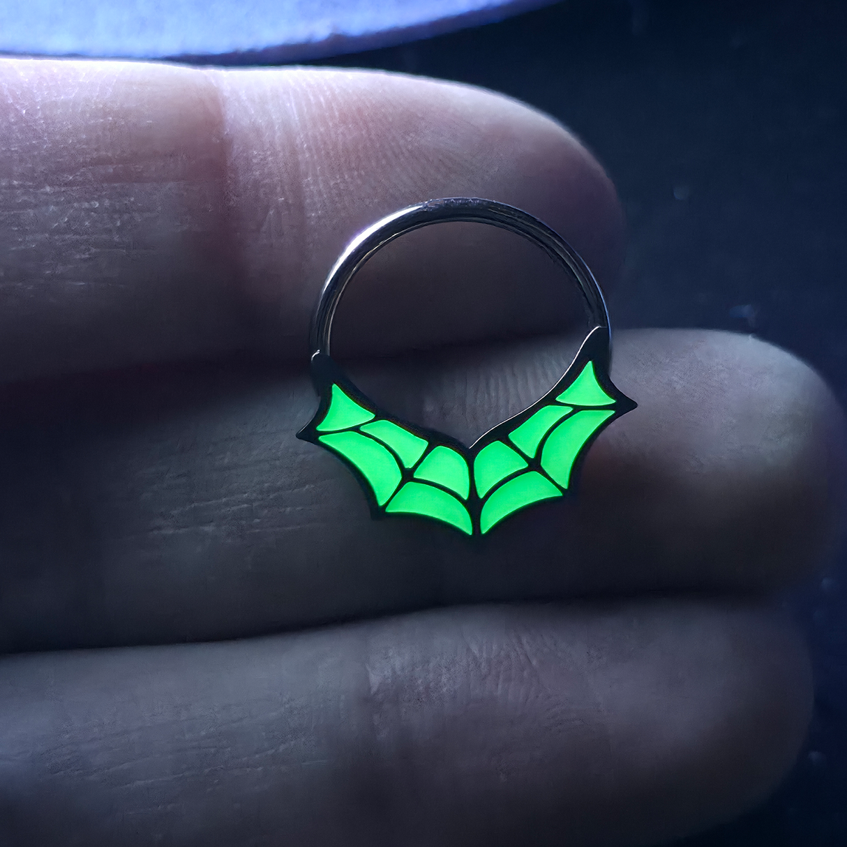 glow in the dark spiderweb captive bead ring