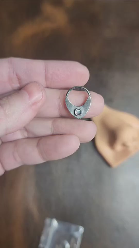 how to open and close a captive bead ring