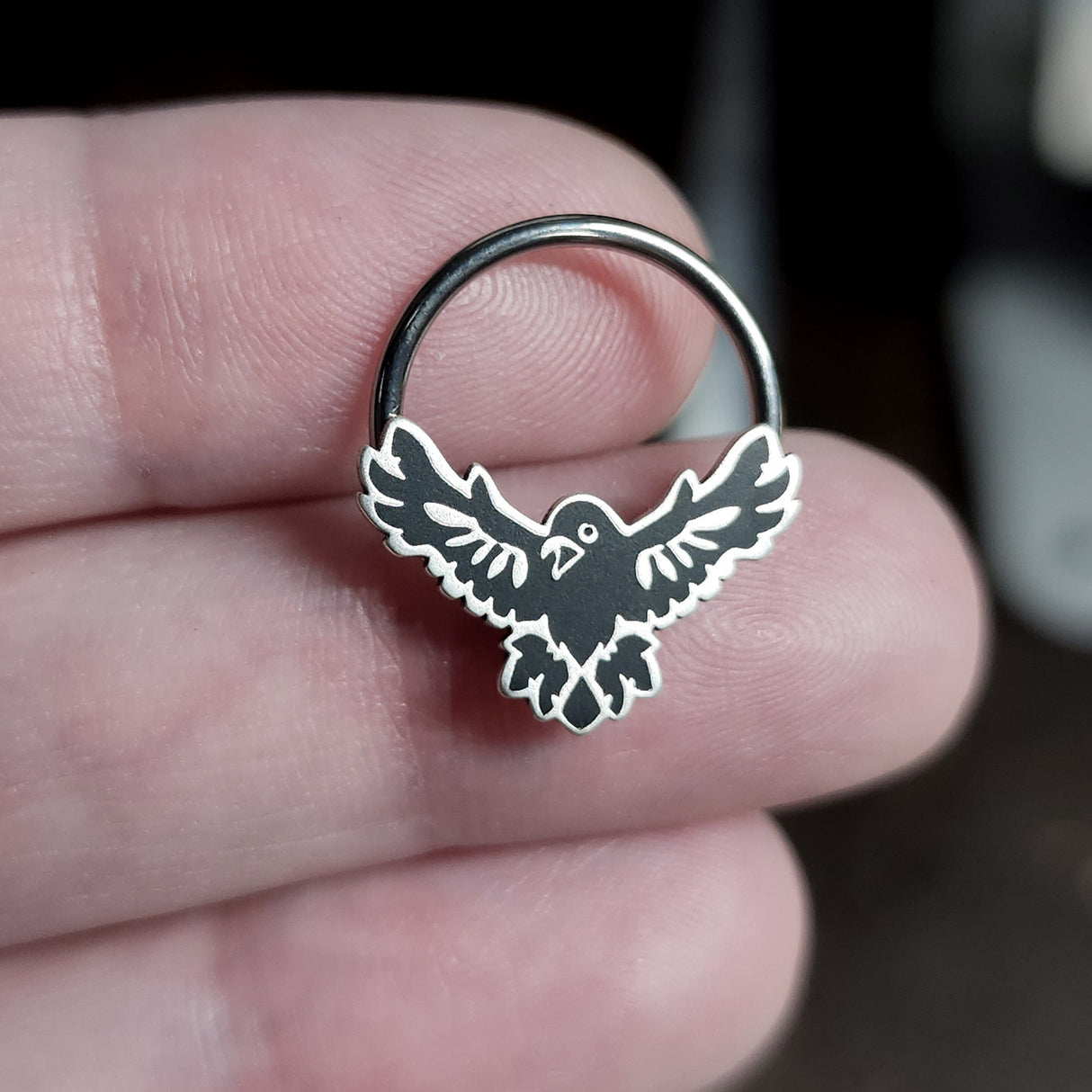 flying raven captive bead ring