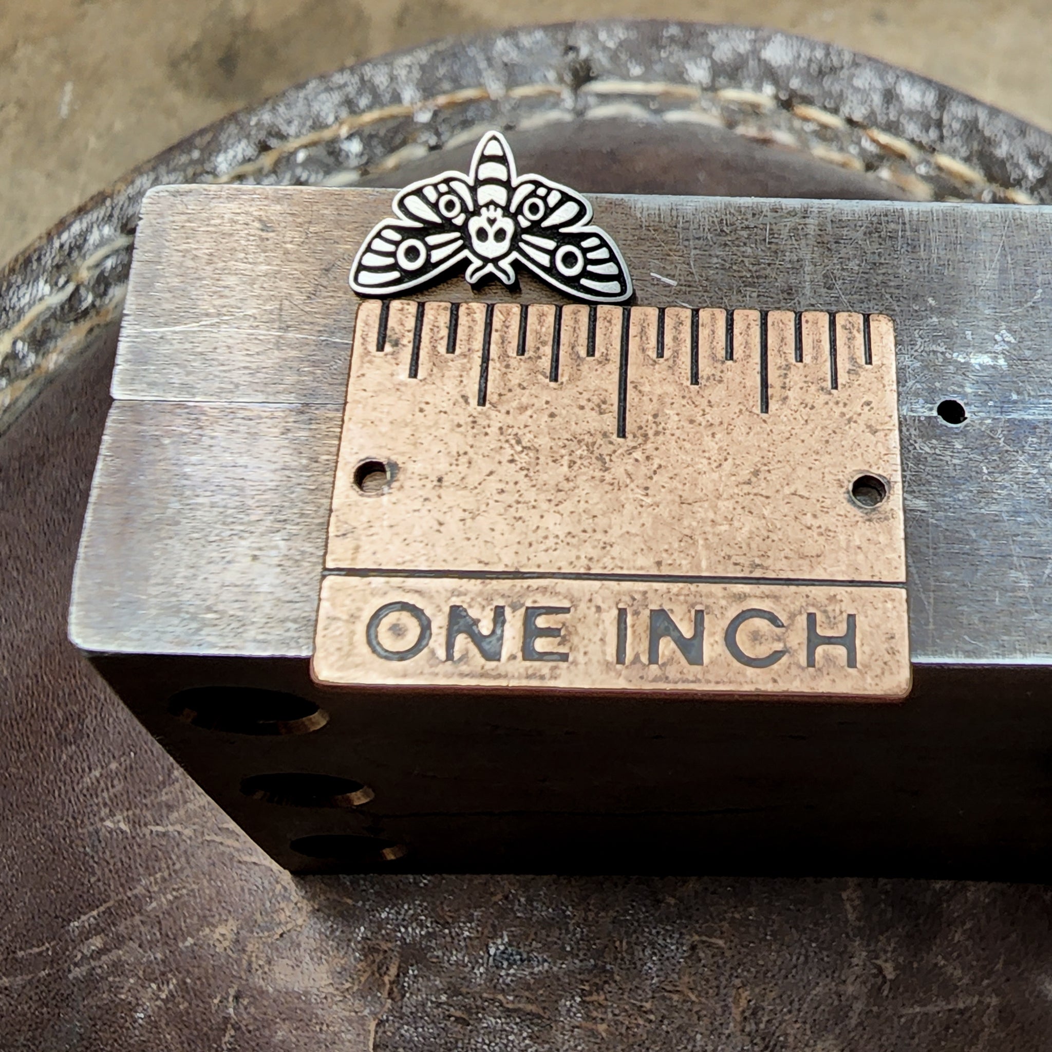 16G Death's Head Moth Captive Bead Ring - Metal Lotus