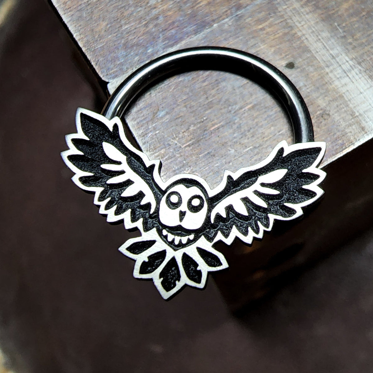 16G Owl Captive Bead Ring - Metal Lotus