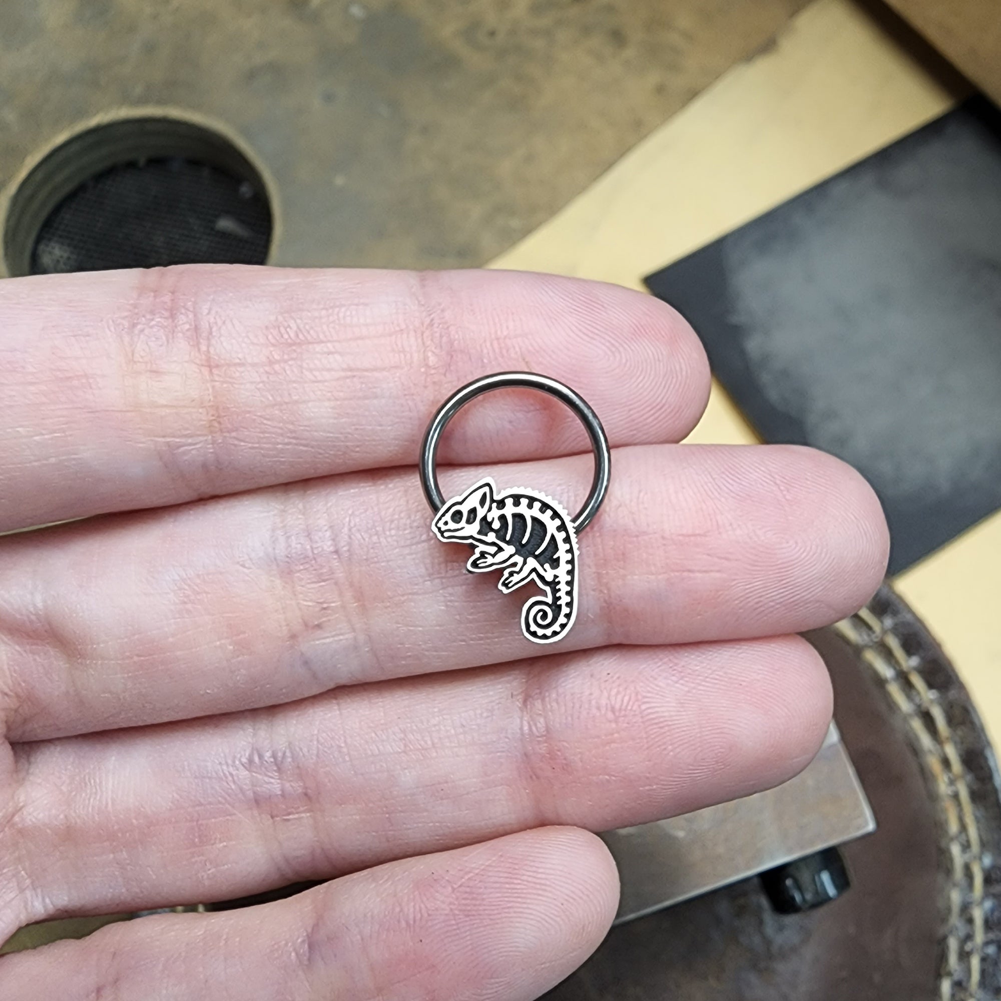 16G Skeleton Chameleon Captive Bead Ring - Metal Lotus