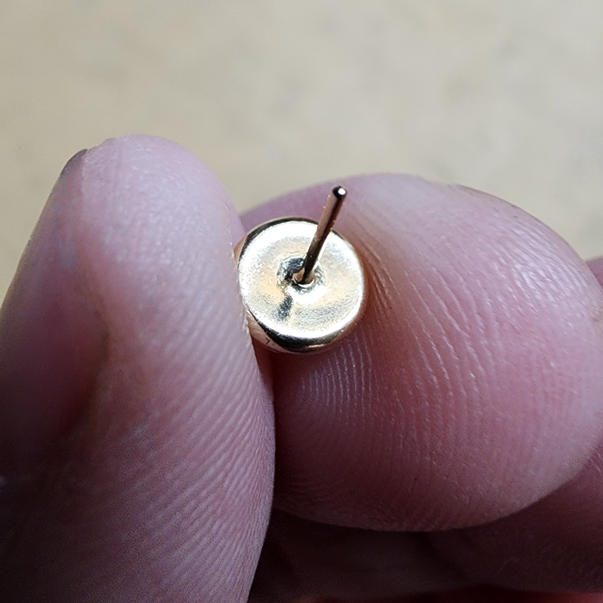 3mm Labradorite Gem Top - Metal Lotus