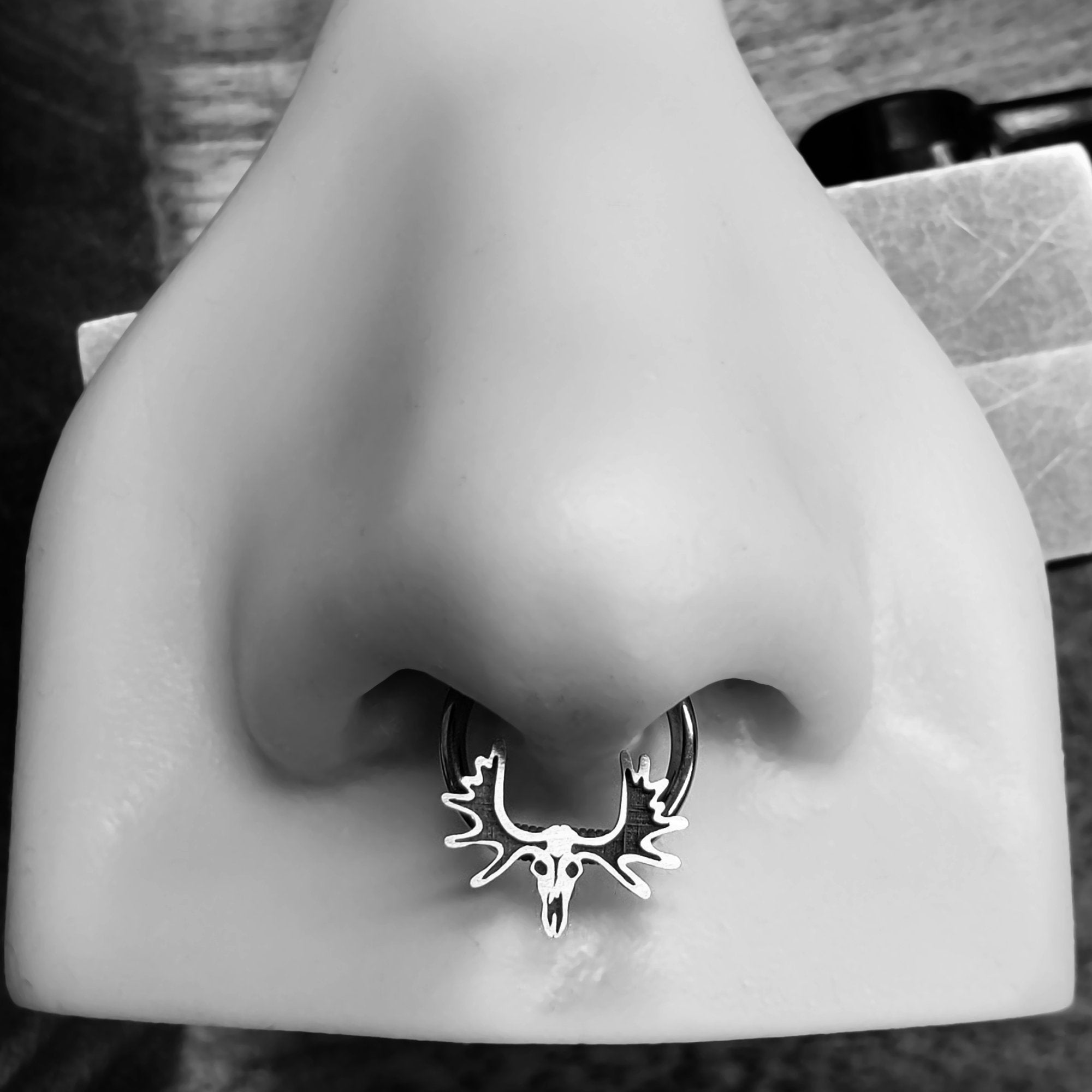 Moose Skull Captive Bead Ring - Metal Lotus