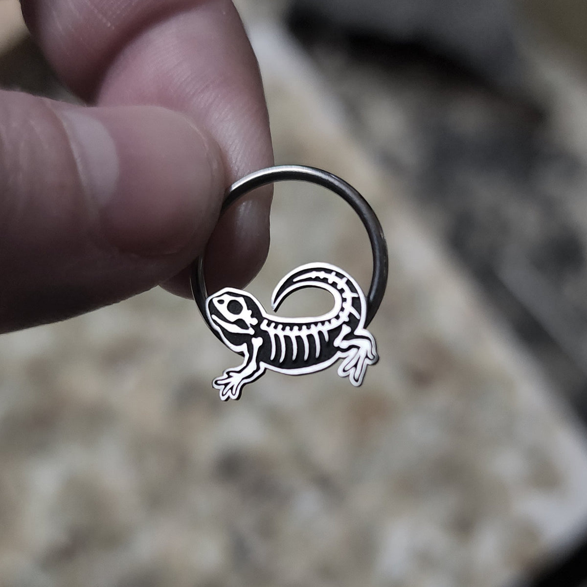 Skeleton Bearded Dragon Captive Bead Ring - Metal Lotus